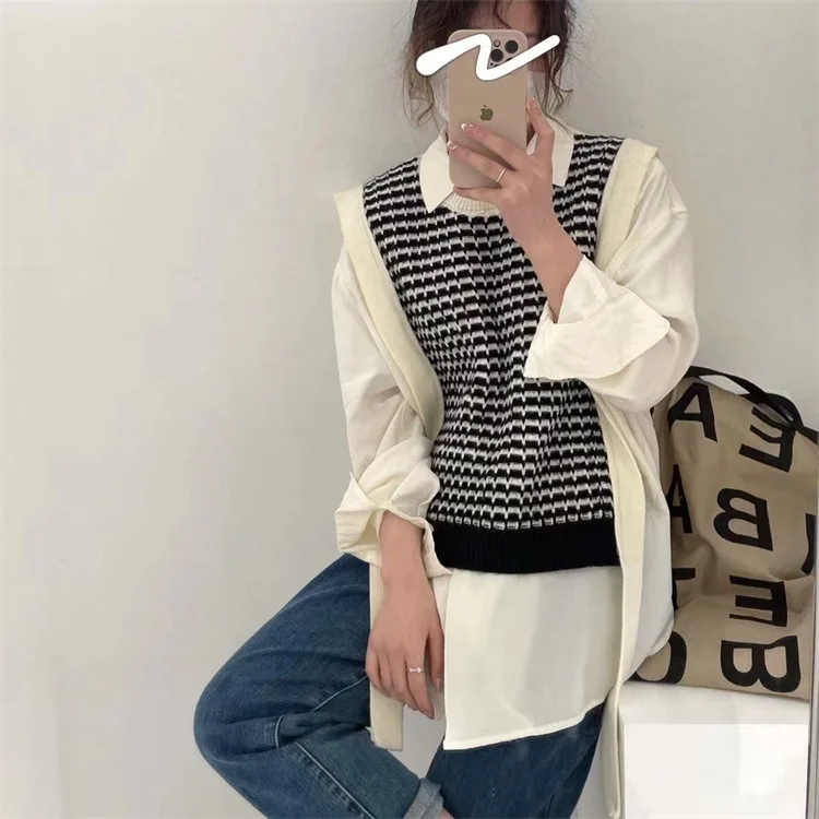 2023 Винтажный вязаный жилет в полоску, женский дизайн в корейском стиле, черно-белая полосатая лента, модный свитер-жилет без рукавов