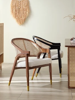 Скандинавский винтажный обеденный стул Обеденные стулья из массива дерева для столовой Кресло из ротанга Дизайнерский обеденный стул со спинкой Стул