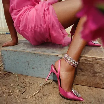 Горный хрусталь пряжки Баотоу сандалии знаменитости девушки заостренный тонкий каблук полый банкетный каблуки женщин туфли на каблуках женщины сандалии