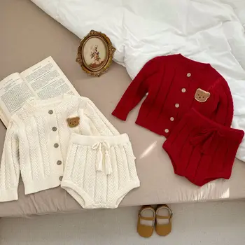 Комплекты детской одежды для Корейских детей, вязаный свитер с вышивкой милого Медведя, кардиган, пальто, трикотажные однотонные шорты для малышей, одежда для мальчиков и девочек