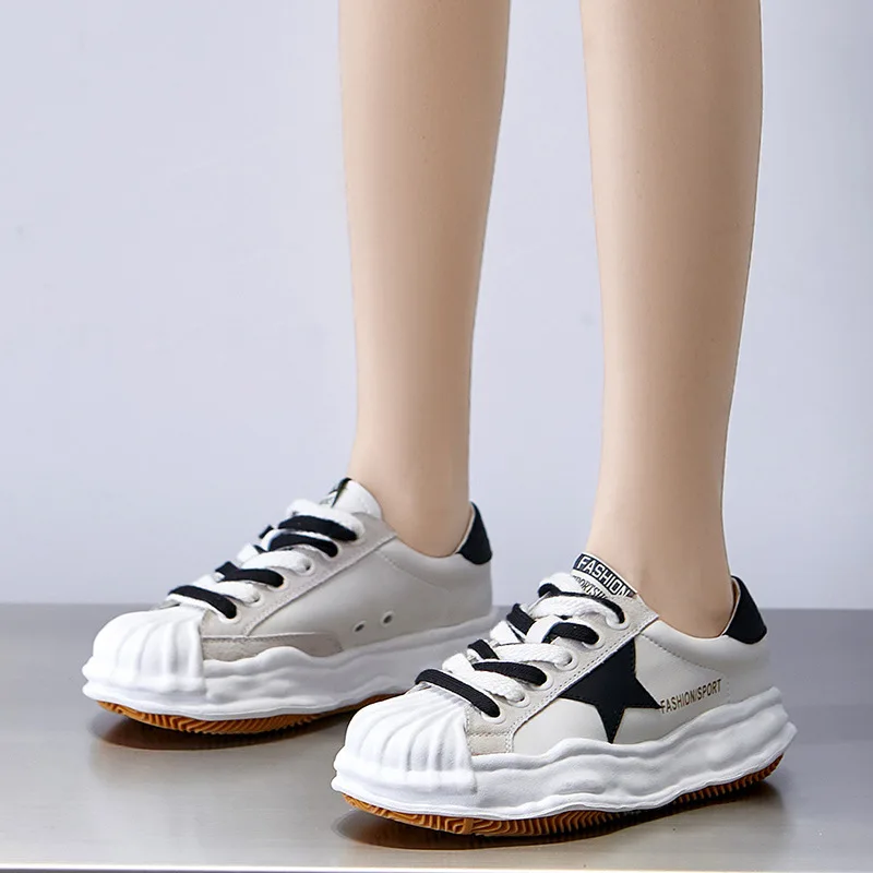 Маленькие белые туфли женские весенне-осенние новые повседневные туфли на толстой подошве с пентаграммой, спортивные туфли-лодочки tide